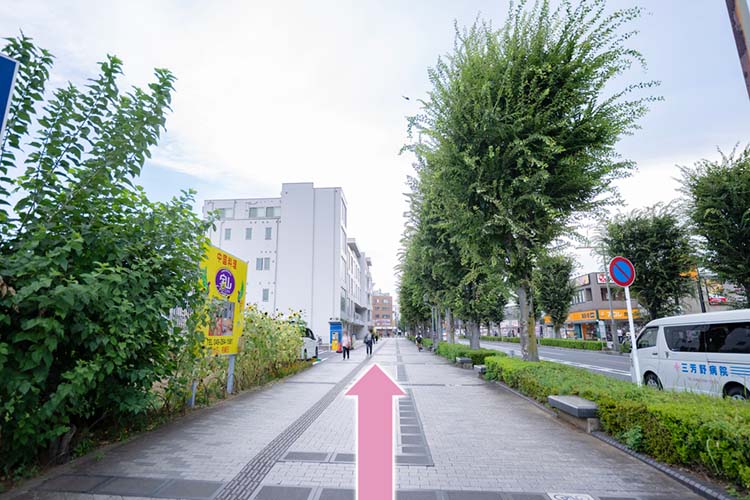 ⑦しばらく道なりに進みます